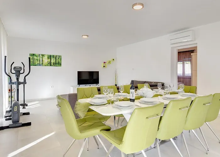 Βίλα Buzdonka Πούλα